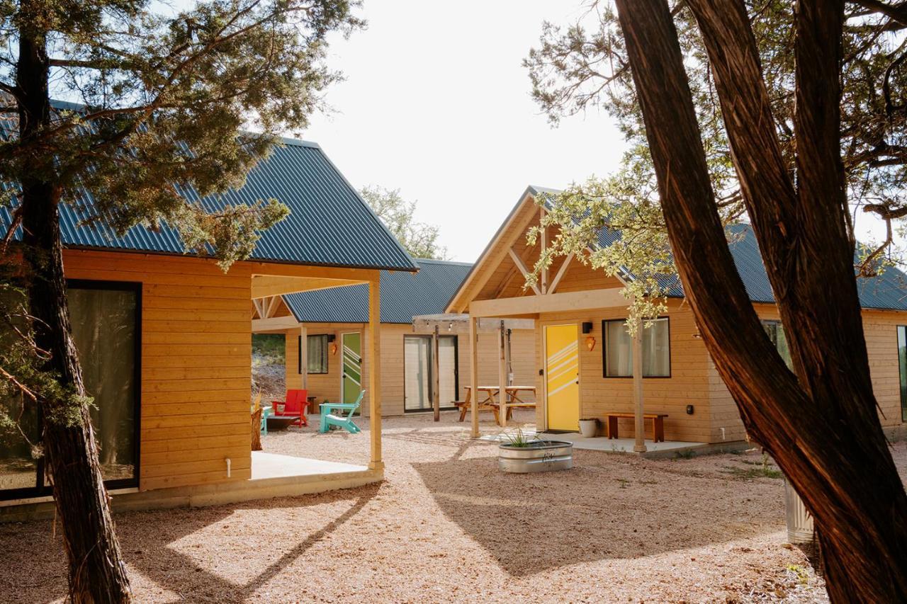 Lucky Arrow Retreat Hotel Dripping Springs Exterior photo