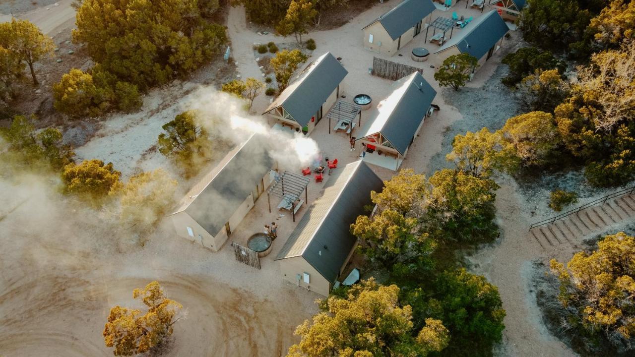 Lucky Arrow Retreat Hotel Dripping Springs Exterior photo